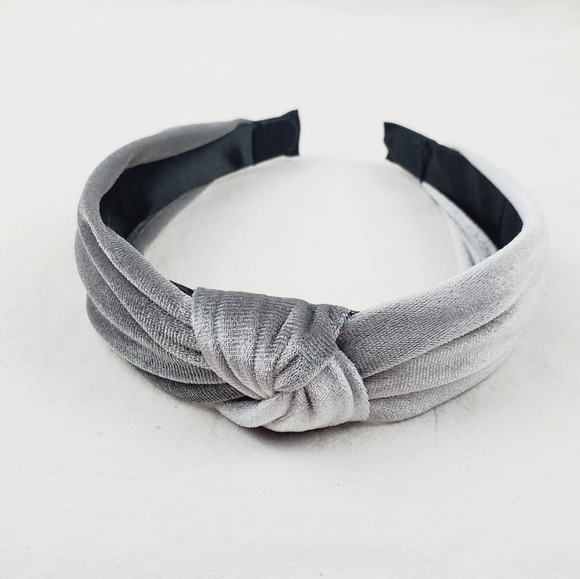 Non-Slip soft fabric knotted headband - Picture 2 of 8